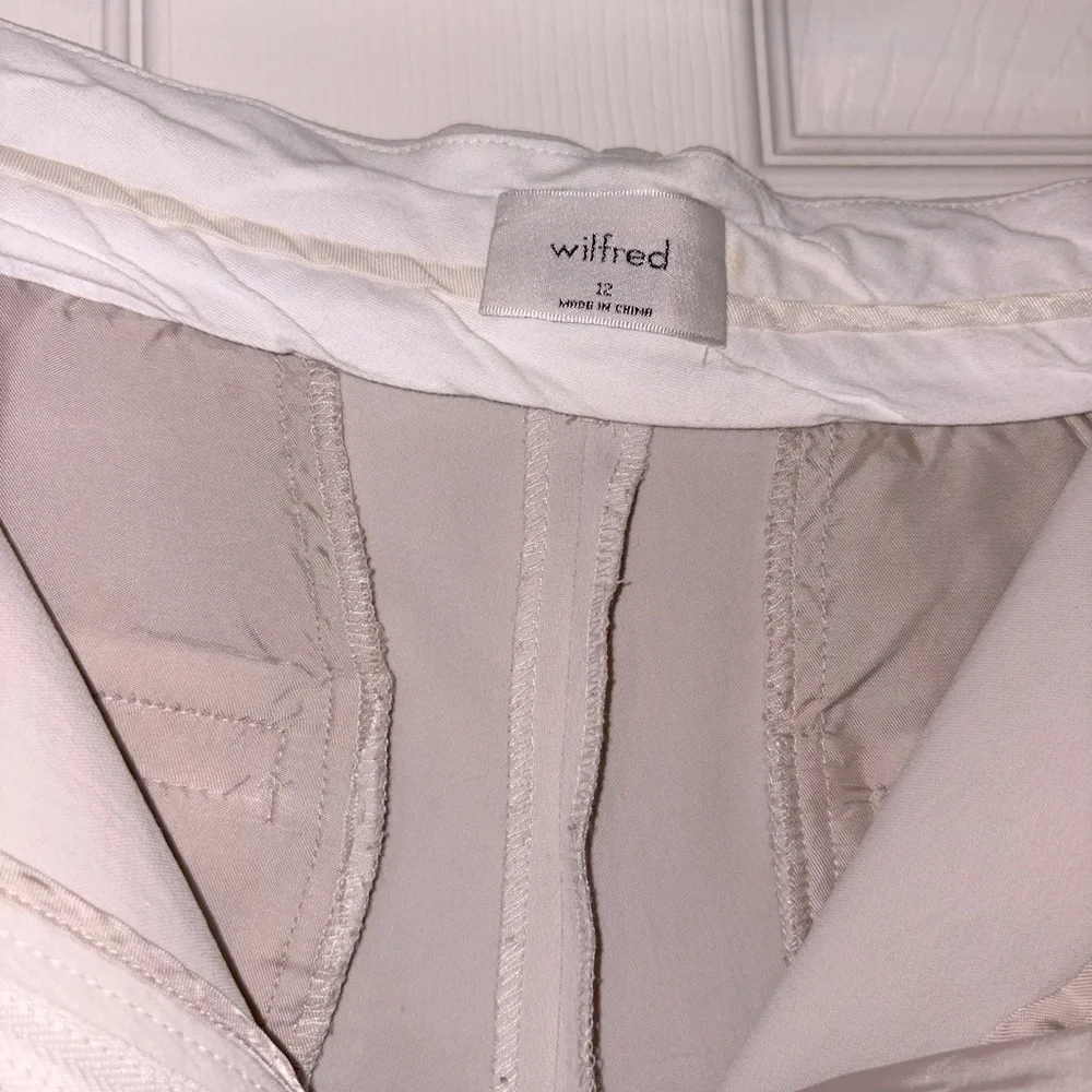 Aritzia Effortless Wilfred Cropped Crepette pant - Picture 5 of 5